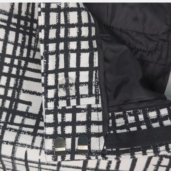 AVA & VIV W Capri Slacks White Black Abstract Plaid Bold Office - Picture 5 of 5
